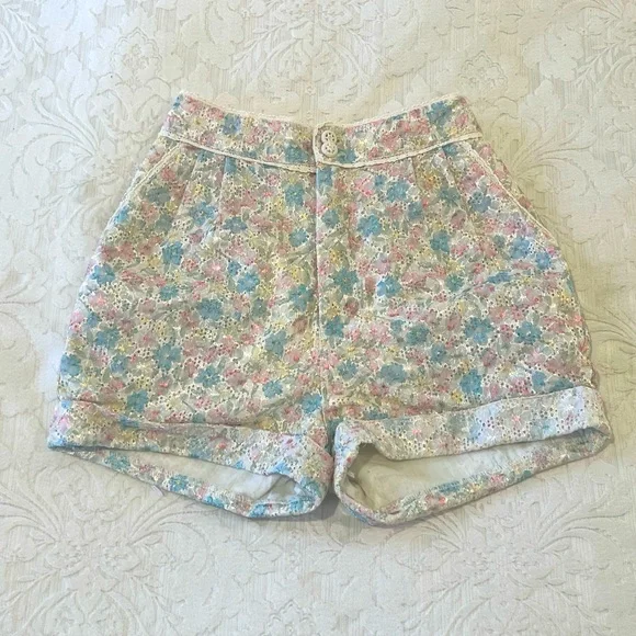 The Iconic Design Studio shorts size 8 - Picture 1 of 3